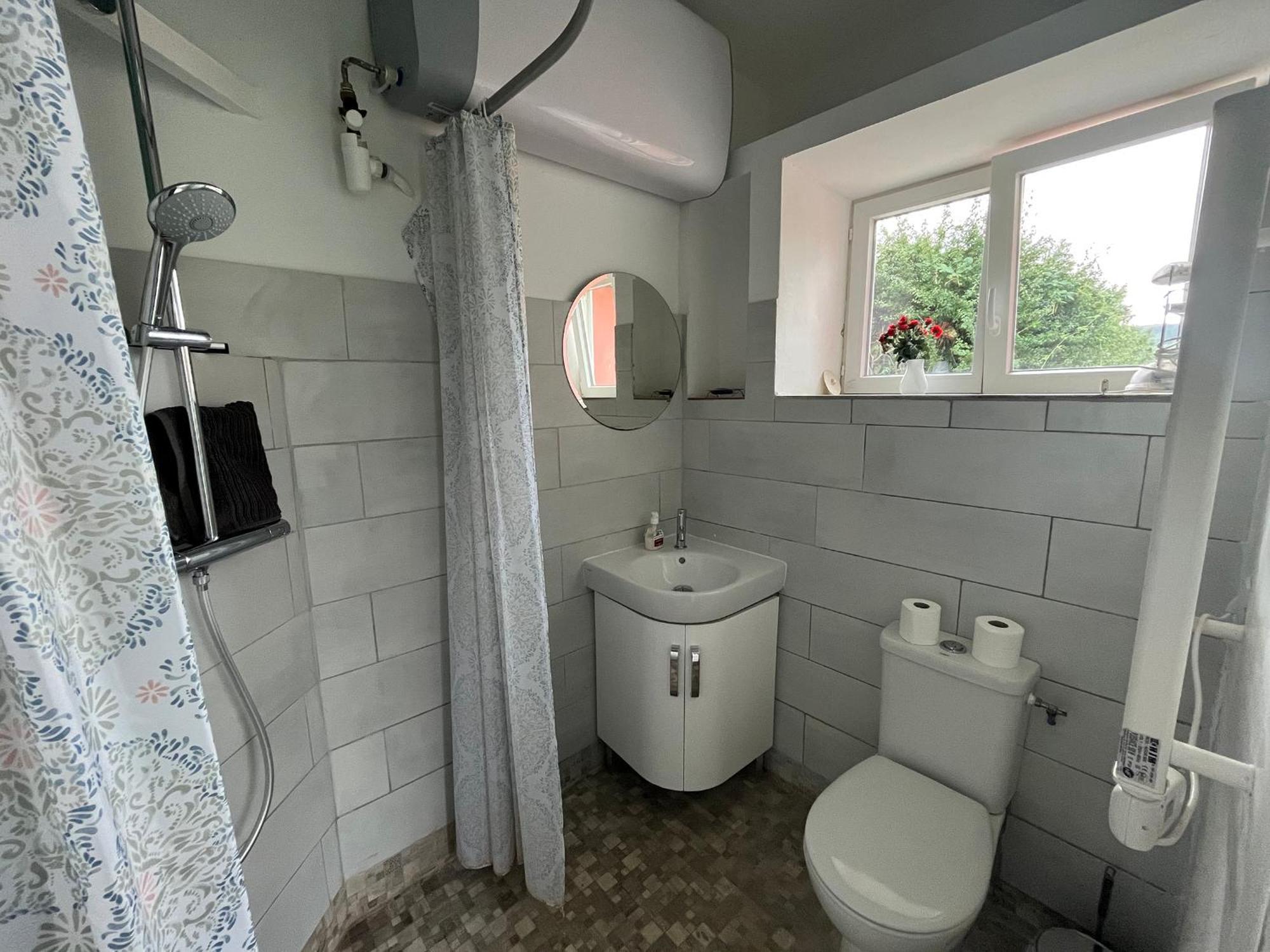 Maison Independante Pour 2 Tout Inclus Tiny House For 2 All Included Teilhet  Luaran gambar